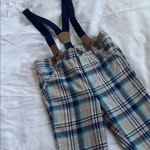 Adjustable dressing pants.